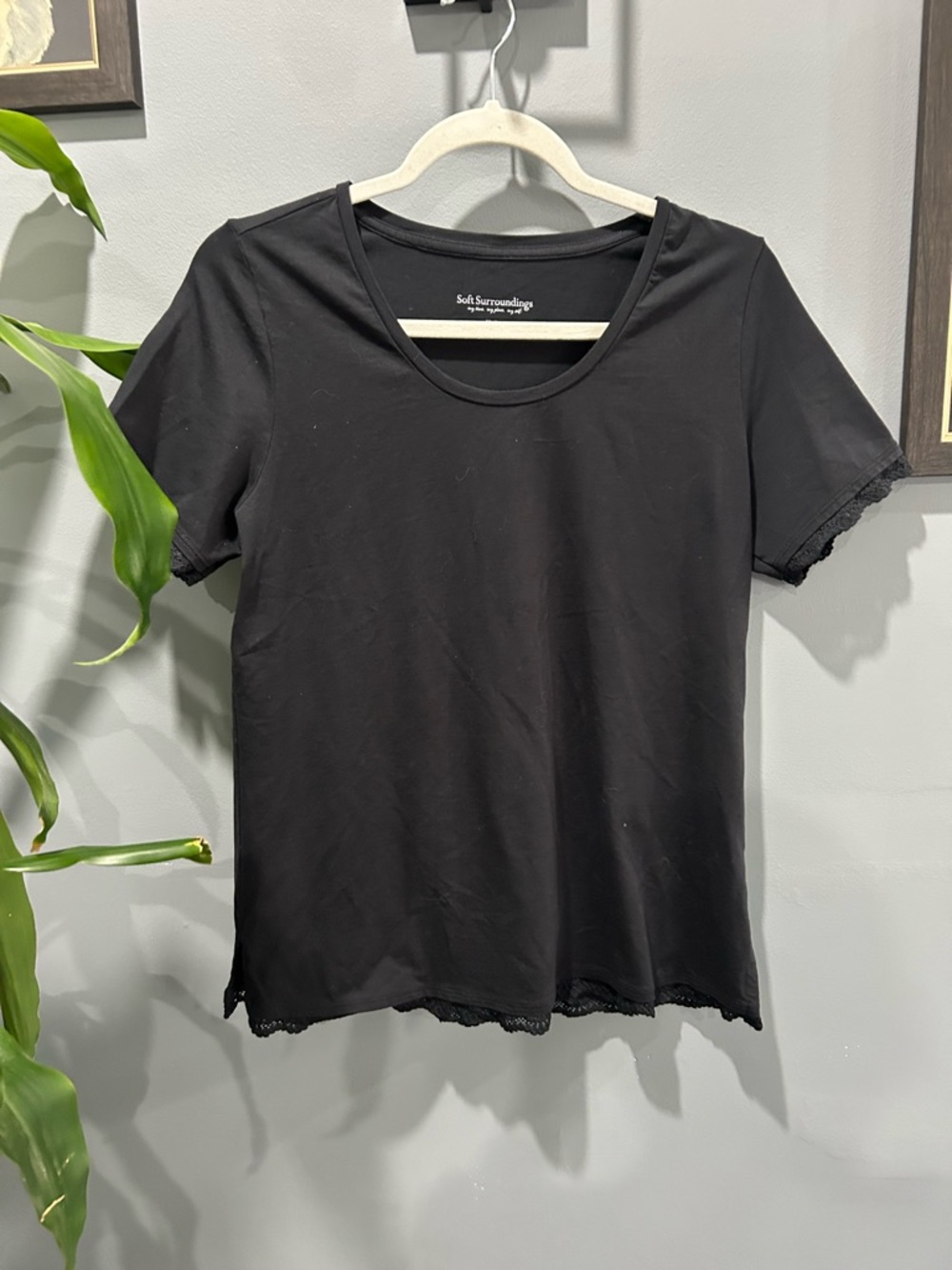Soft Surroundings Black Scoop Neck Tee with Lace Trim sz Medium